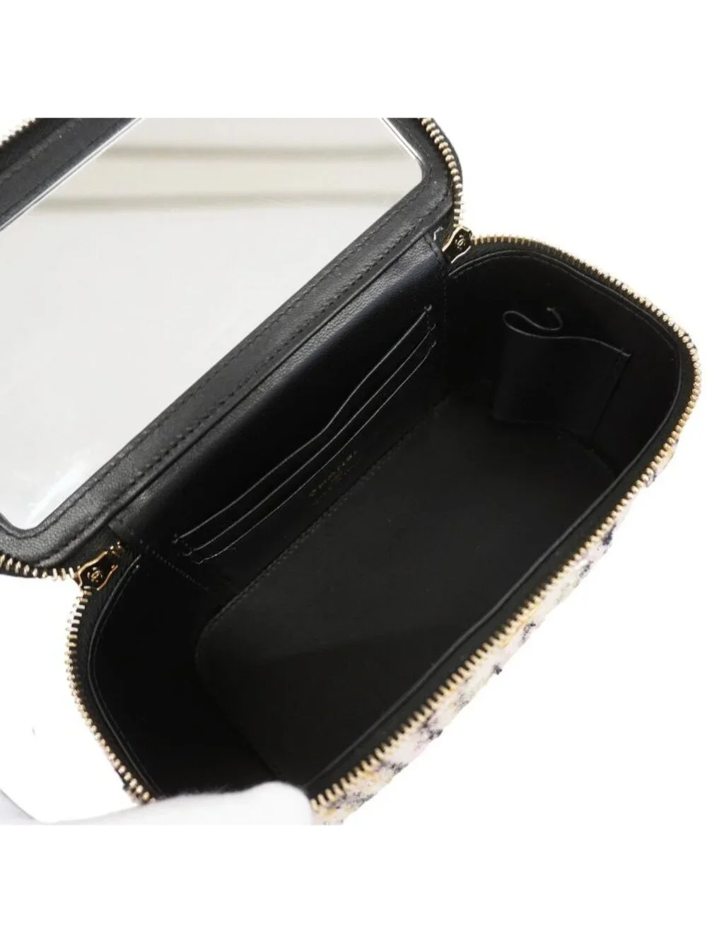 Chanel Shoulder Bag Tweed Multicolor Gold